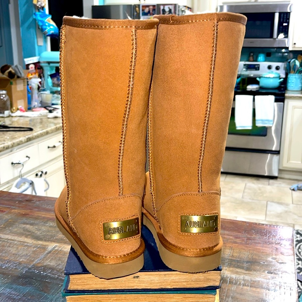 Ausland (UGG) like boots